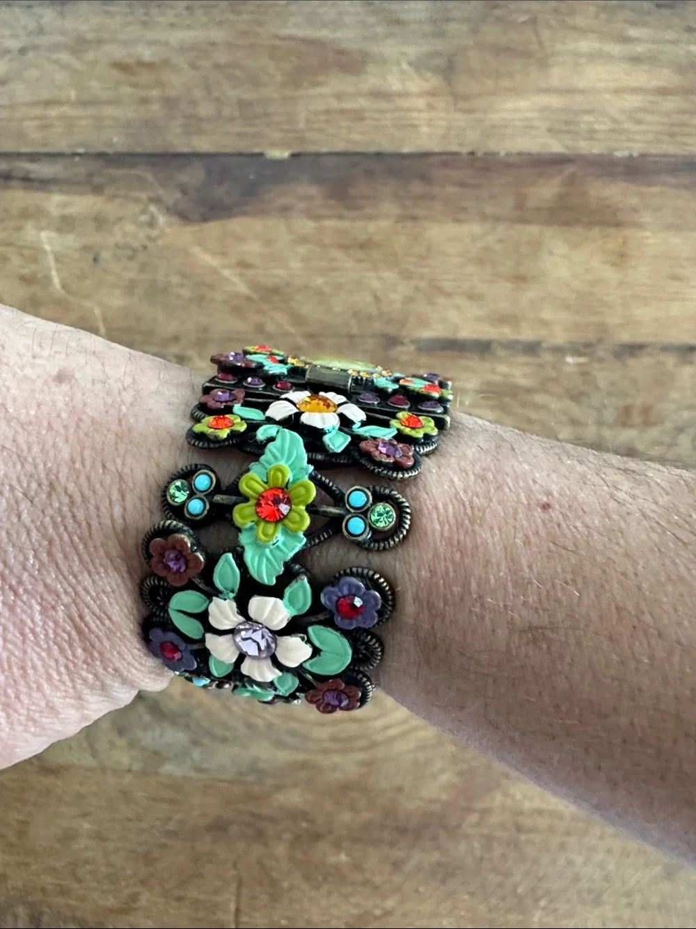 Multicolor Floral Embellished Women's Hair Barrette